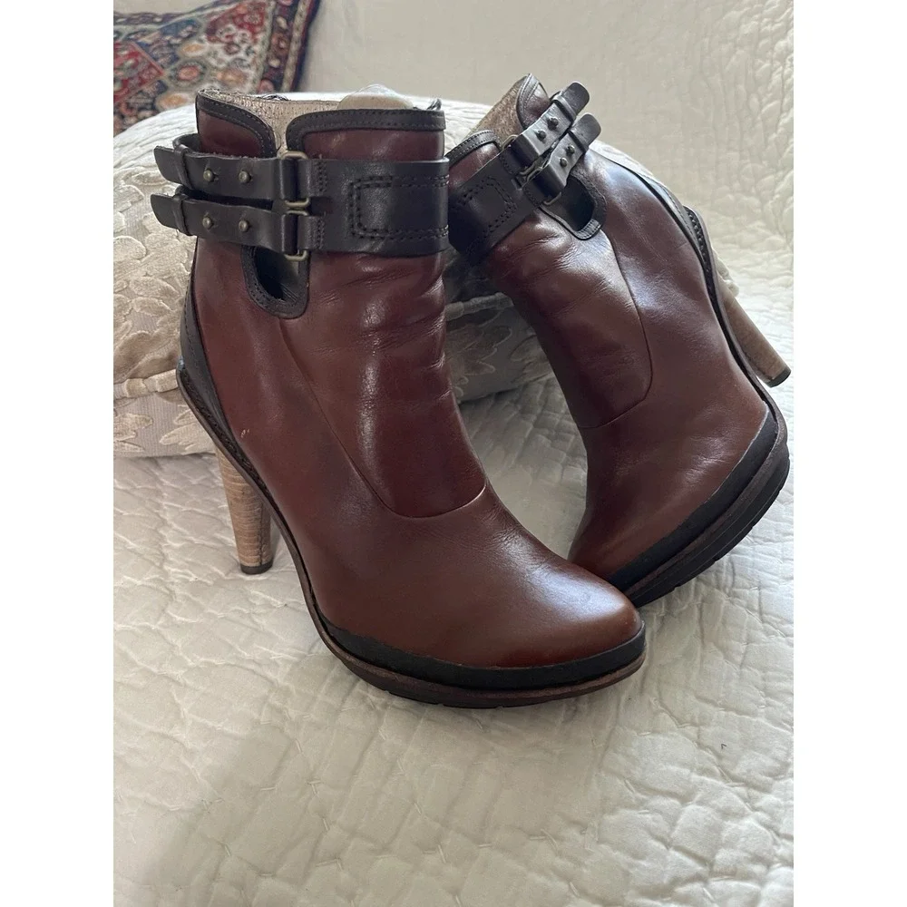 Tsubo women brown